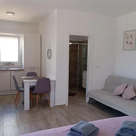 3 * Petrčane